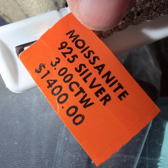 MOISSANITE
925 SILVER
6MM MOISSANITE
925 SILVER
3.00CTW
$1400.00 6in - Picture 6 of 11